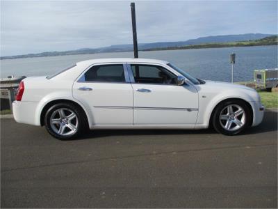 2009 CHRYSLER 300C 3.5 V6 4D SEDAN LE MY08 for sale in Dapto