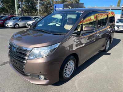 2014 Toyota Noah Hybrid Wagon ZWR80 for sale in Inner South