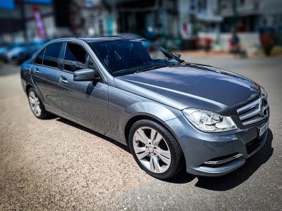 2011 MERCEDES-BENZ C200 CGI 4D SEDAN W204 MY10 for sale in Australian Capital Territory