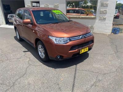 2013 MITSUBISHI OUTLANDER ES (4x2) 4D WAGON ZJ for sale in Far West and Orana