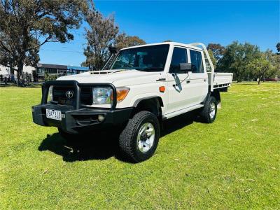 2017 TOYOTA LANDCRUISER WORKMATE (4x4) DOUBLE C/CHAS VDJ79R MY18 for sale in Outer East