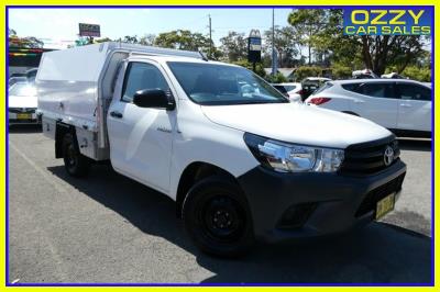 2017 TOYOTA HILUX WORKMATE C/CHAS GUN122R MY17 for sale in Sydney - Outer West and Blue Mtns.