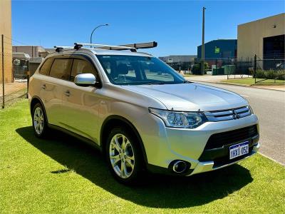 2014 MITSUBISHI OUTLANDER ES (4x4) 4D WAGON ZJ MY14.5 for sale in Forrestfield