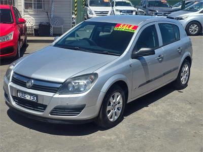 2006 HOLDEN ASTRA CD 5D HATCHBACK AH MY06 for sale in Ravenhall