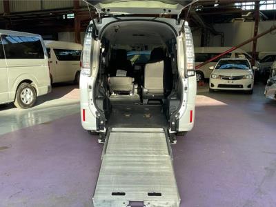 2014 TOYOTA VOXY MINIVAN PEOPLE MOVER WELCAB WHEELCHAIR RAMP MINIVAN for sale in Brisbane West