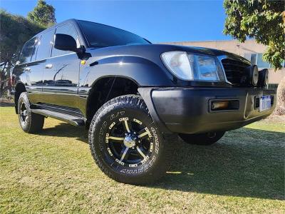 2002 TOYOTA LANDCRUISER GXL (4x4) 4D WAGON FZJ105R for sale in Wangara