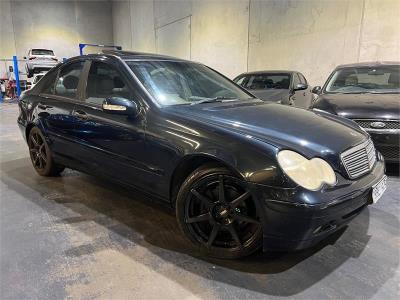 2002 MERCEDES-BENZ C200 KOMPRESSOR CLASSIC 4D SEDAN W203 for sale in Truganina