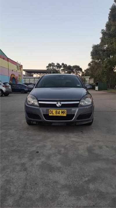 2006 HOLDEN ASTRA CD 5D HATCHBACK AH MY06 for sale in Leumeah