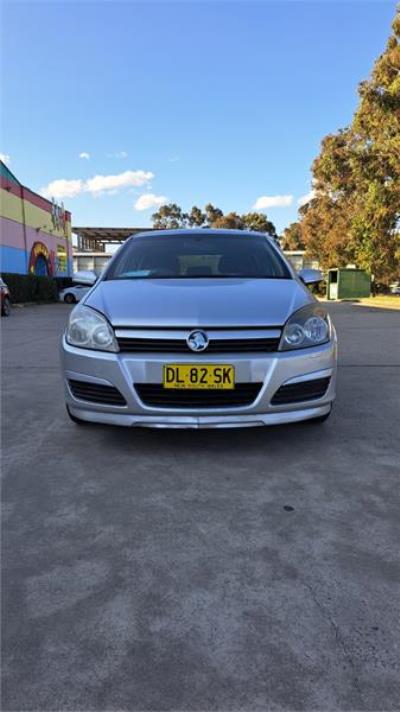 2008 HOLDEN ASTRA SRi 5D HATCHBACK AH MY08 for sale in Leumeah