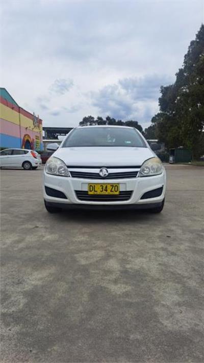 2008 HOLDEN ASTRA CD 5D HATCHBACK AH MY08 for sale in Leumeah