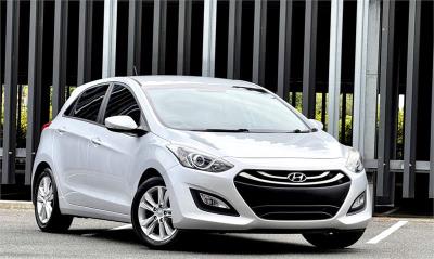 2014 HYUNDAI i30 SE 5D HATCHBACK GD MY14 for sale in Cheltenham