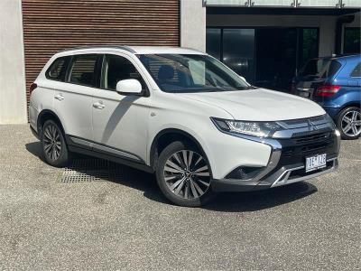 2018 MITSUBISHI OUTLANDER ES 7 SEAT (2WD) 4D WAGON ZL MY19 for sale in Mornington