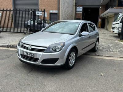 2006 HOLDEN ASTRA CD 5D HATCHBACK AH MY06 for sale in Matraville